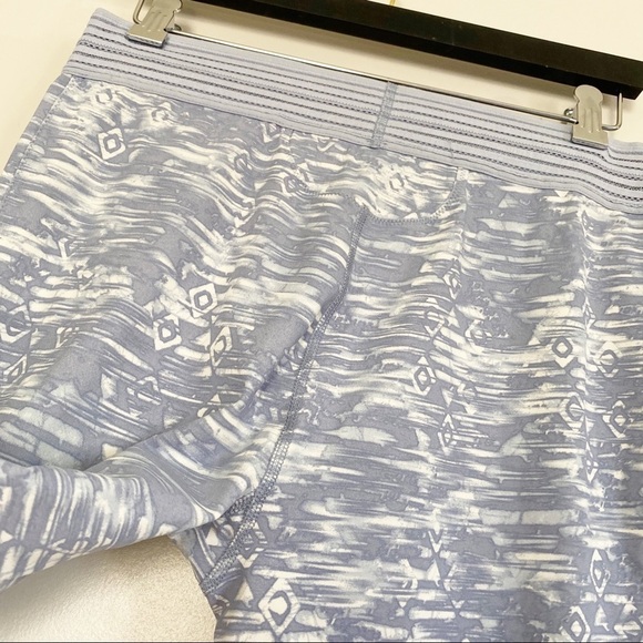 FREE PEOPLE Movement Leggings Diamond Print Blue L - Picture 7 of 9